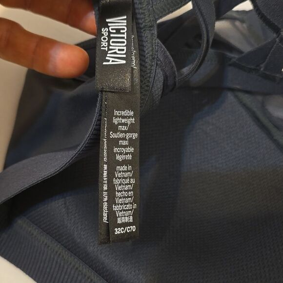 Victoria’s Secret Sports Bra 32C - Picture 5 of 7